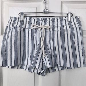 NWT ROXY Oceanside Shorts XL